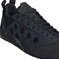 Adidas Men’s Guide Tennie Core Black/Carbon/Core Black