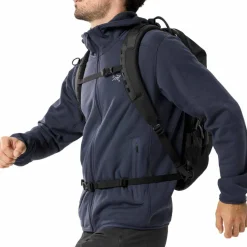 Arc'teryx Men's Kyanite Hoody Black Sapphire