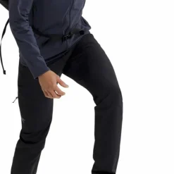 Arc'teryx Men's Kyanite Lightweight Jacket Black Sapphire
