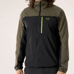 Arc'teryx Men's Squamish Hoody Spotlight