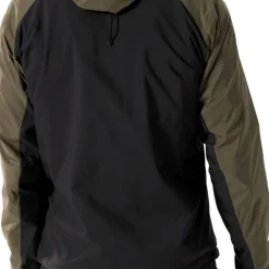 Arc'teryx Men's Squamish Hoody Spotlight