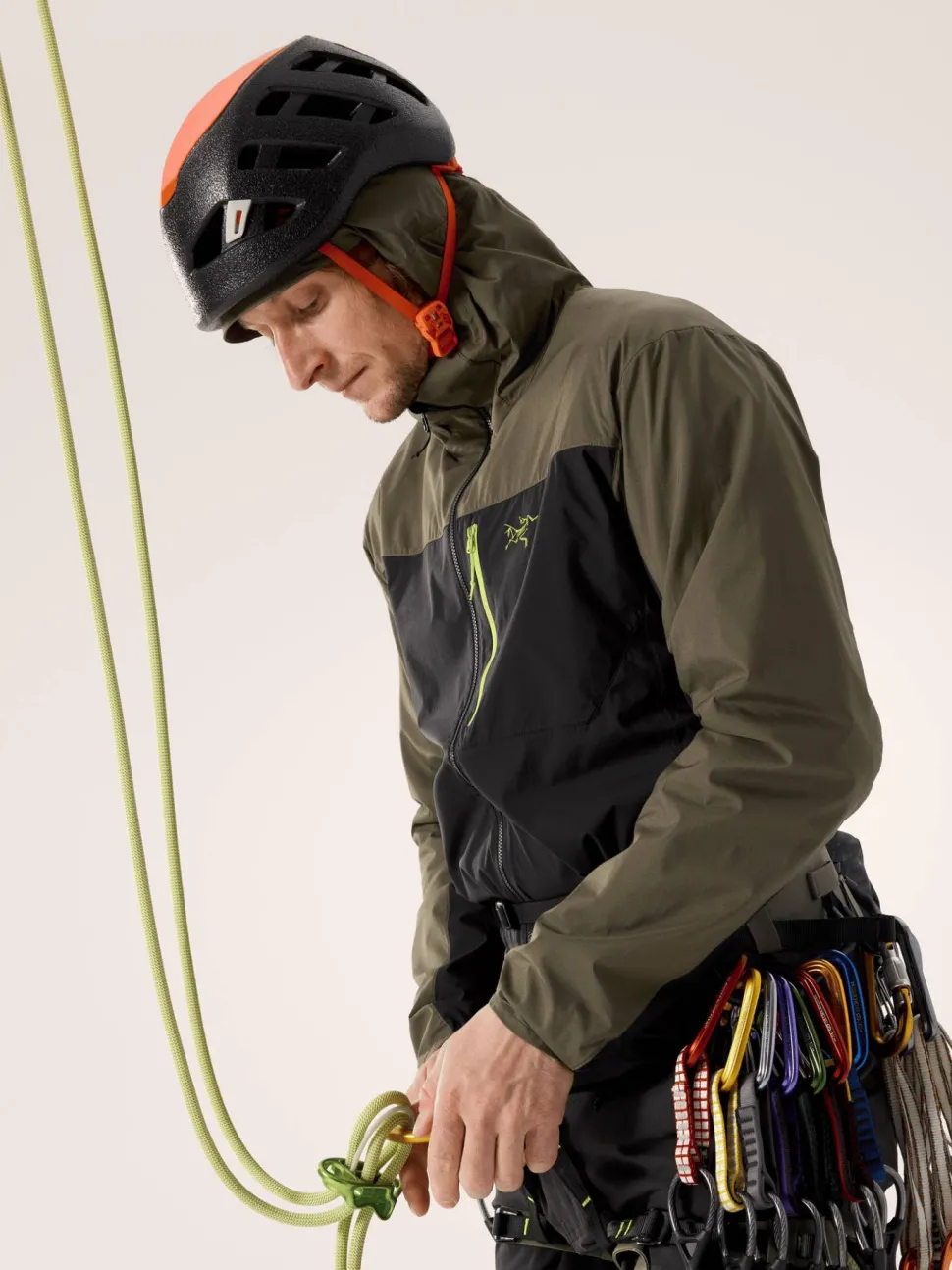 Arc'teryx Men's Squamish Hoody Spotlight