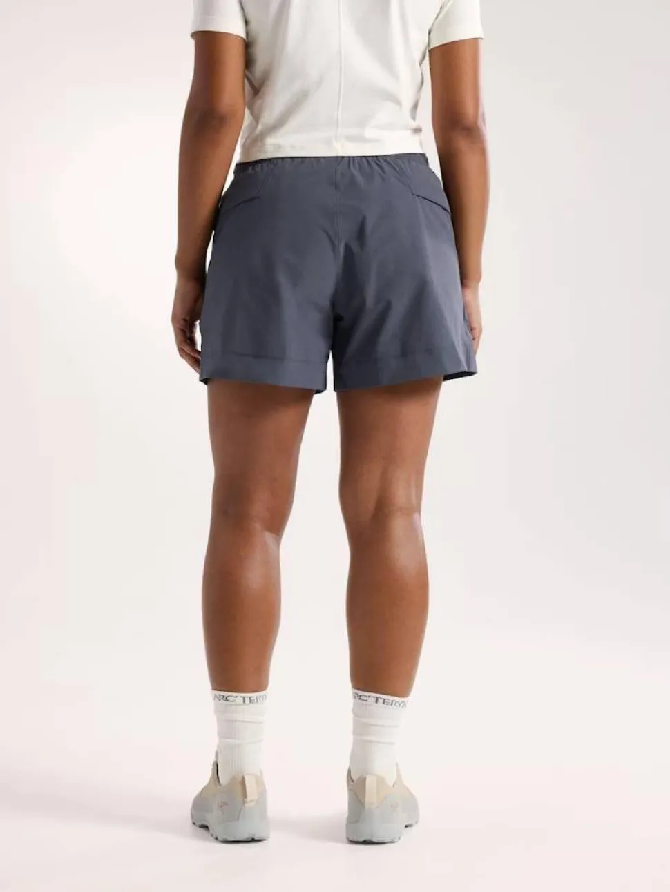 Arc'teryx Women's Sinsola Short 5' Dk Stratus