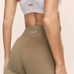 Casall Women's Regular Waist Biker Light Khaki