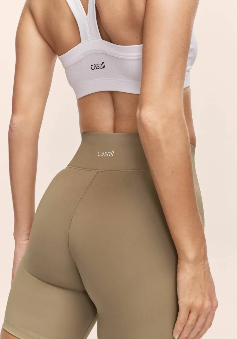 Casall Women's Regular Waist Biker Light Khaki