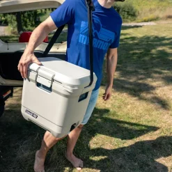 Coleman Cooler Pro Series 25qt Chest White