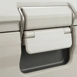 Coleman Cooler Pro Series 25qt Chest White
