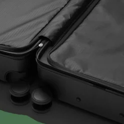 Db Ramverk Check-In Luggage Medium Black Out