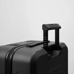 Db Ramverk Check-In Luggage Medium Black Out