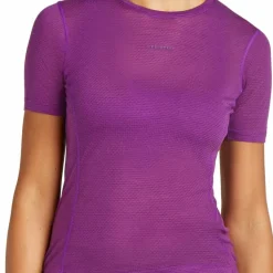 Icebreaker Women's Merino 75 Cool-Lite Featherlight Shortsleeve Crewe Passion
