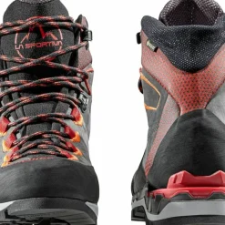 La Sportiva Women's Trango Tech Leather Gore-Tex Carbon/velvet