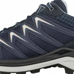 LOWA Women's Innox Pro GORE-TEX Low Marin