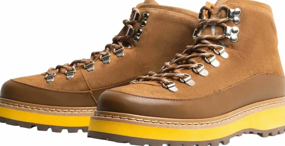 mono Men's Core Cap Suede Cognac Yellow