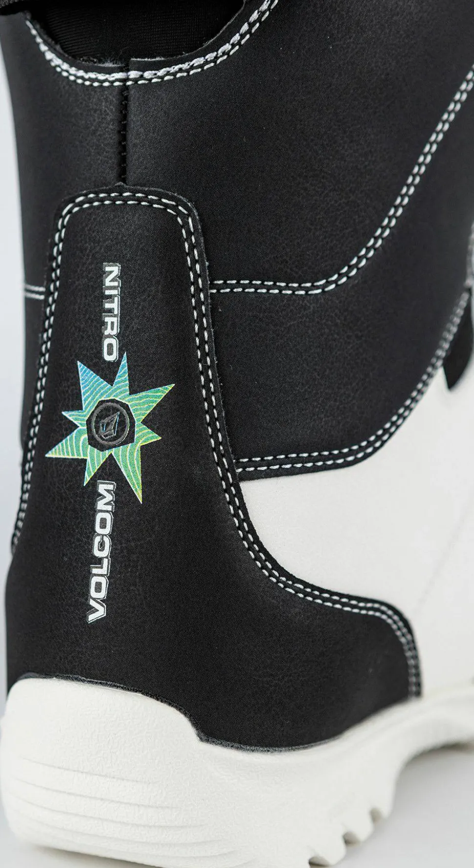 Nitro Youth Droid BOA Boots X Volcom