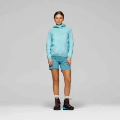Norrøna Women's Falketind aero60 Hood Aqua Haze