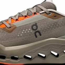 On Men's Cloudsurfer Trail 2 Eclipse/Cinder