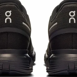 On Women’s Cloud 6 Black/Black