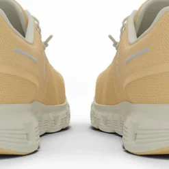 On Women's Cloud 6 Blonde/Dew