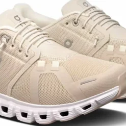 On Women's Cloud 6 Pearl/White