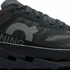 On Women's Cloudultra 3 Black/Black