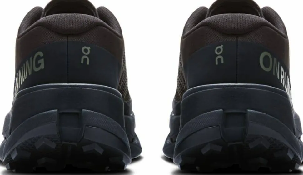 On Women's Cloudultra 3 Black/Black