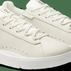 On Women's The Roger Advantage Ivory-ivory