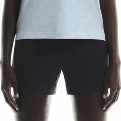 On Women's Trail Shorts Black