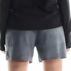 On Women's Trail Shorts Rock