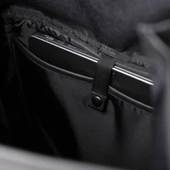 Sandqvist Stream Slim Rolltop M Black