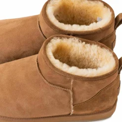 Shepherd of Sweden Women's Kim Chestnut