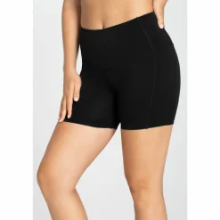 super.natural Women's Liquid Flow Shorts Jet Black