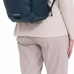 Thule Chasm Recycled Backpack 26L Dark Blue