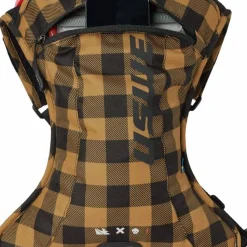 USWE Outlander 2L Hydration Pack Flannel Bronze/black