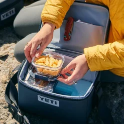 Yeti Daytrip 9L Insulated Box Classic Navy